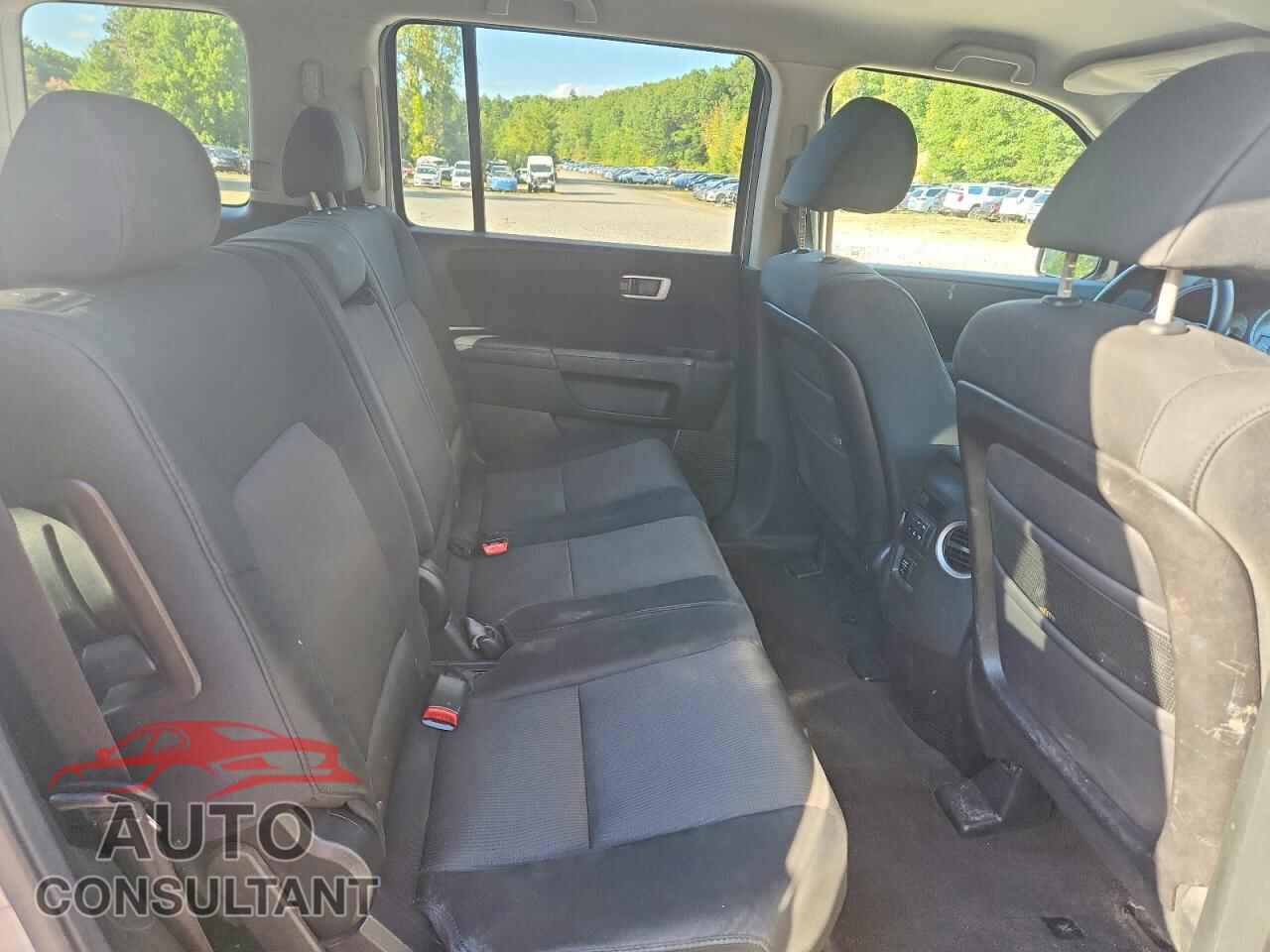 HONDA PILOT 2011 - 5FNYF4H41BB002778
