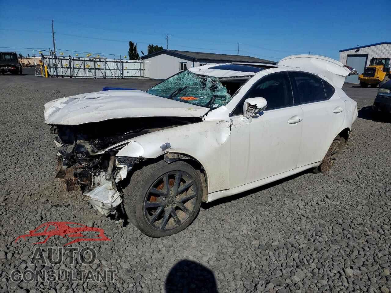 LEXUS IS 2013 - JTHCF5C25D5063415