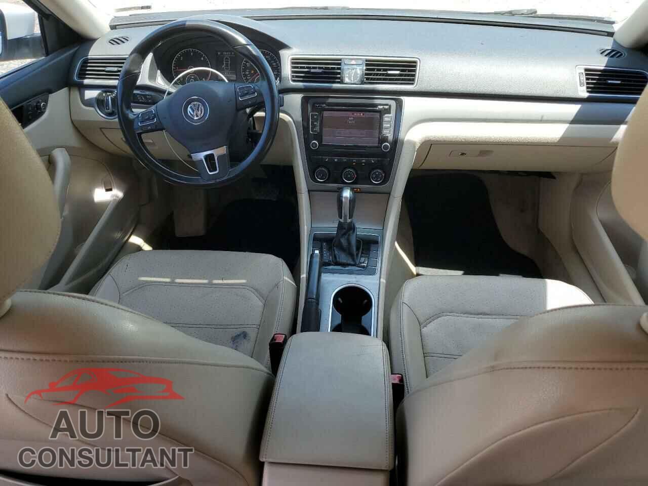 VOLKSWAGEN PASSAT 2014 - 1VWBN7A35EC004527