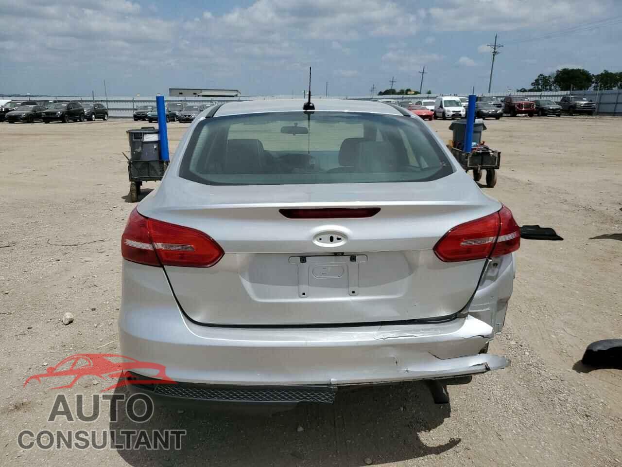 FORD FOCUS 2016 - 1FADP3F2XGL365517