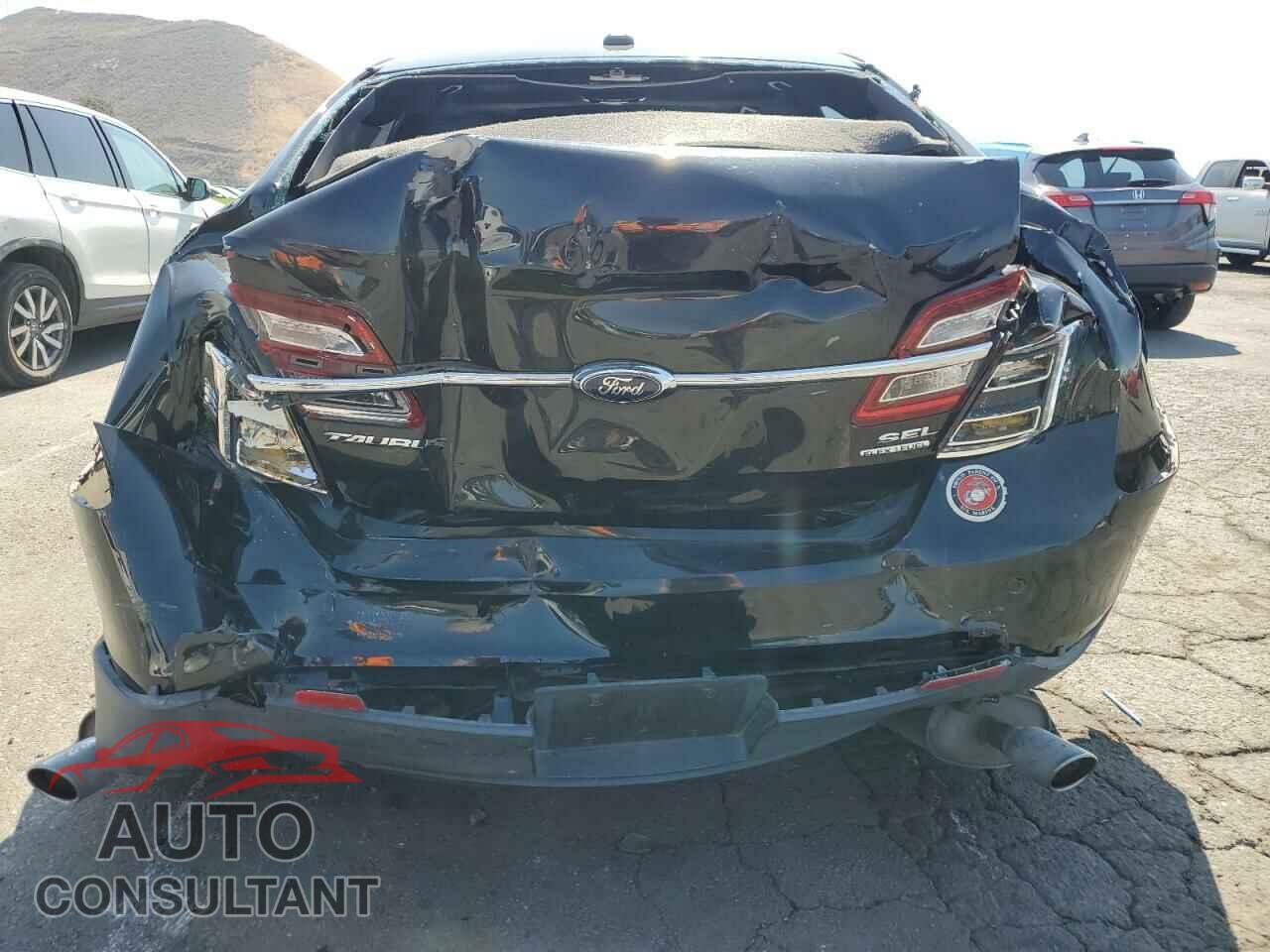 FORD TAURUS 2015 - 1FAHP2E86FG130511