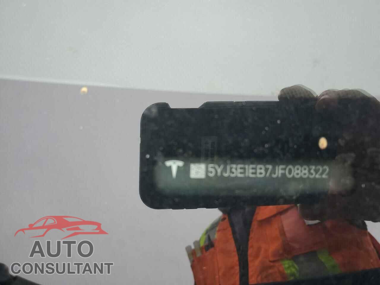 TESLA MODEL 3 2018 - 5YJ3E1EB7JF088322