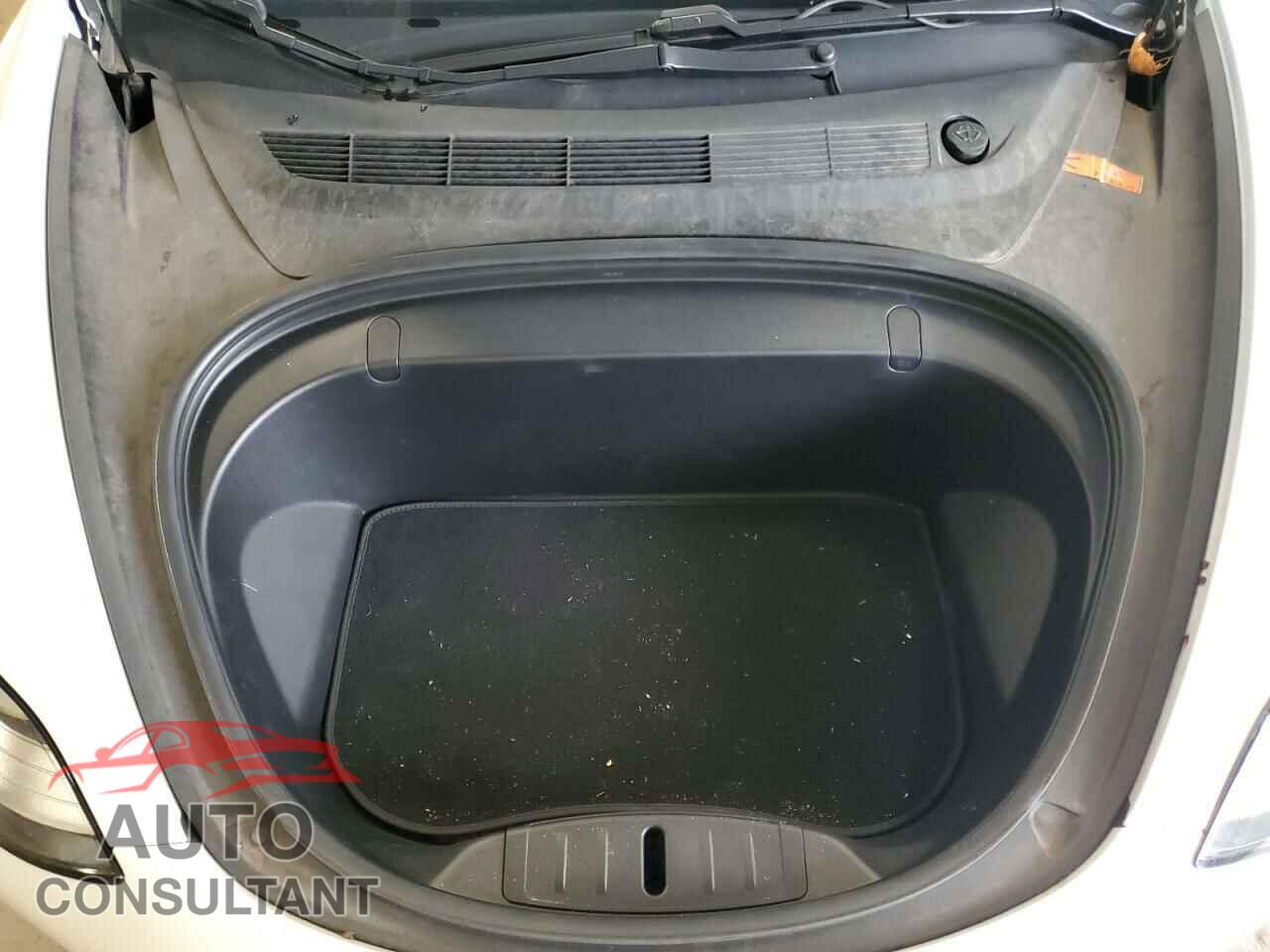 TESLA MODEL 3 2019 - 5YJ3E1EB9KF211636