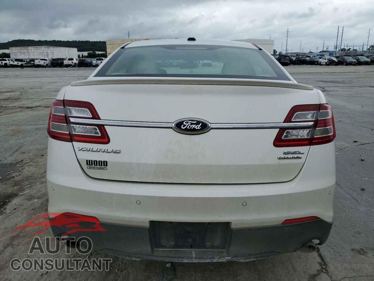FORD TAURUS 2013 - 1FAHP2E89DG197374