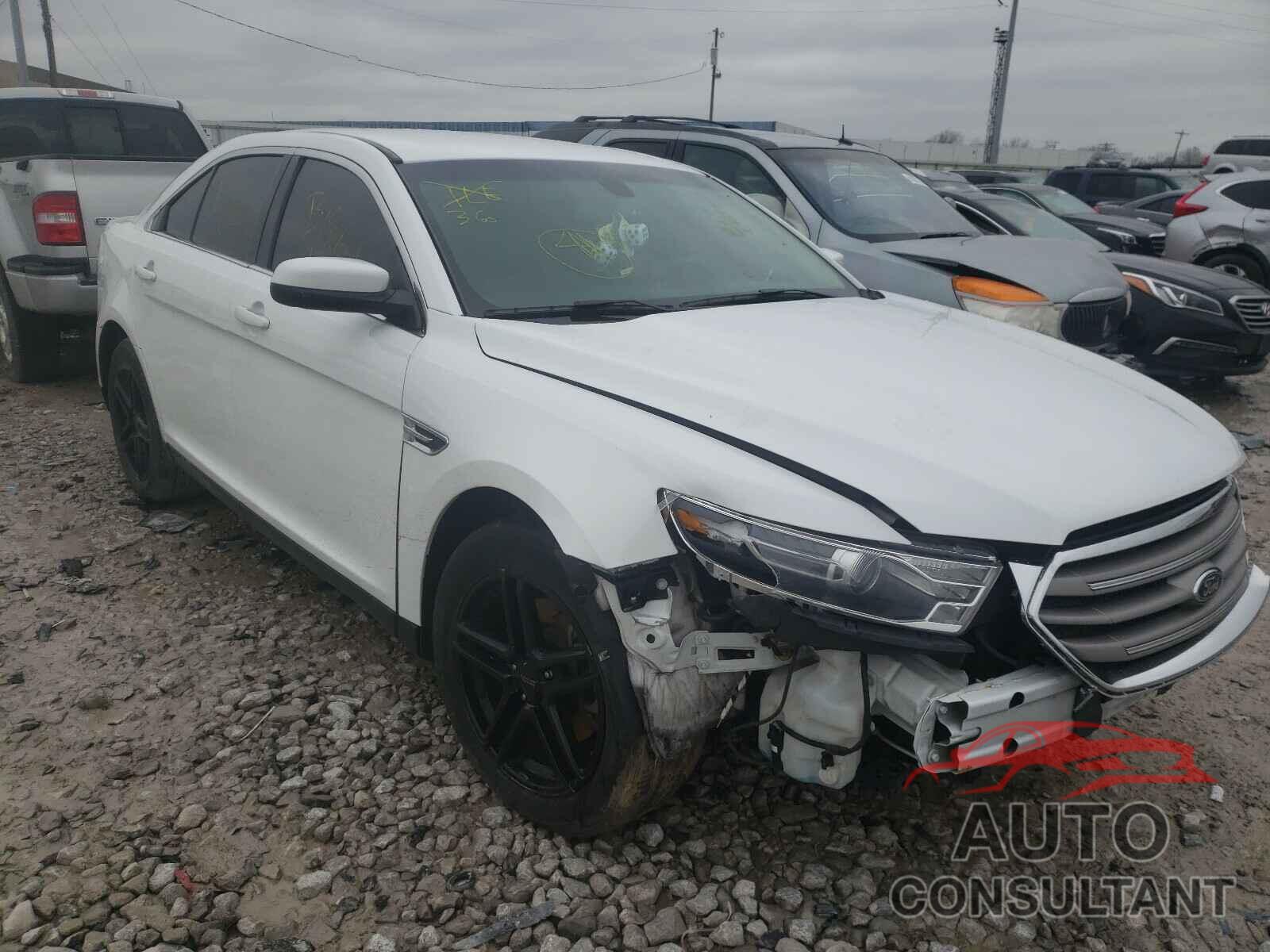 FORD TAURUS 2018 - 1FAHP2E82JG119644