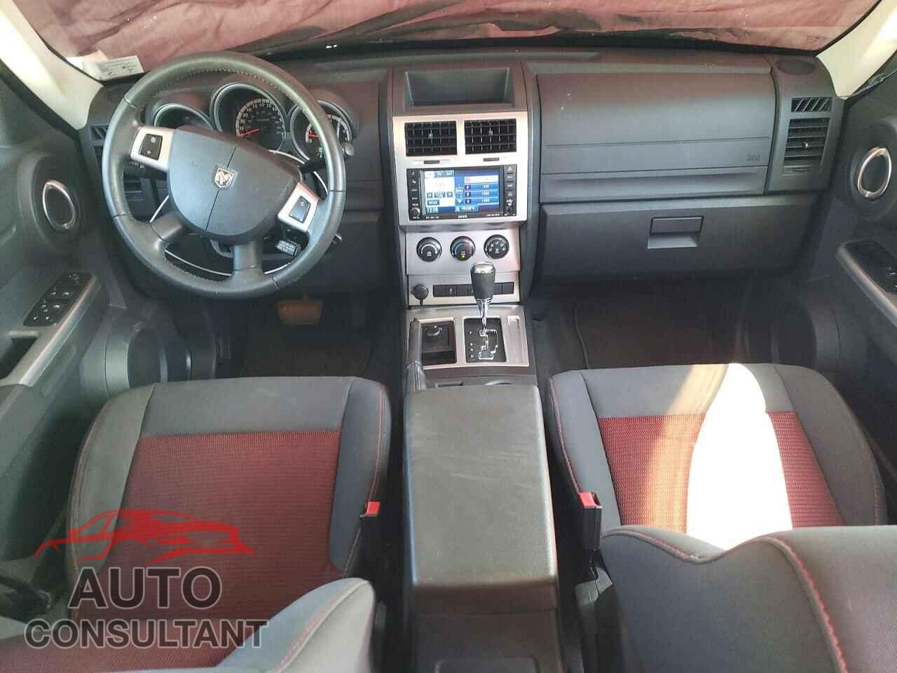 DODGE NITRO 2011 - 1D4PU6GX4BW537885