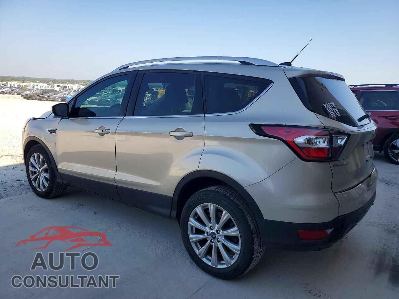 FORD ESCAPE 2017 - 1FMCU0J95HUE72242
