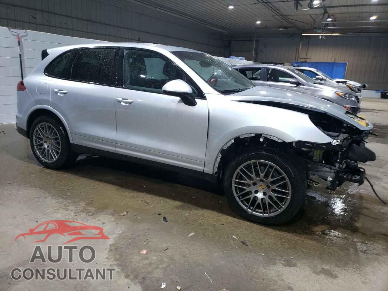 PORSCHE CAYENNE 2017 - WP1AA2A25HKA80519