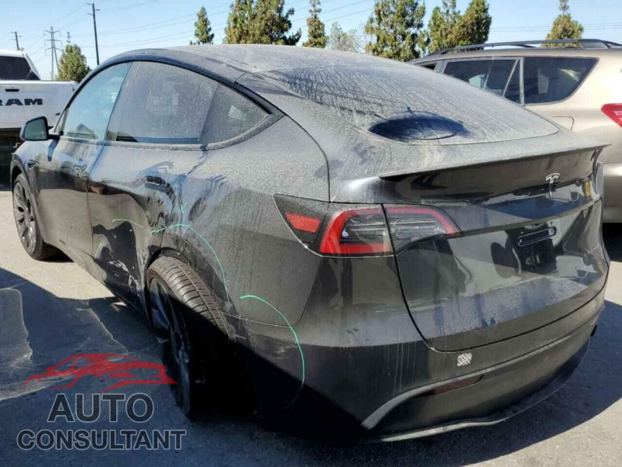 TESLA MODEL Y 2024 - 7SAYGDEF7RF023036