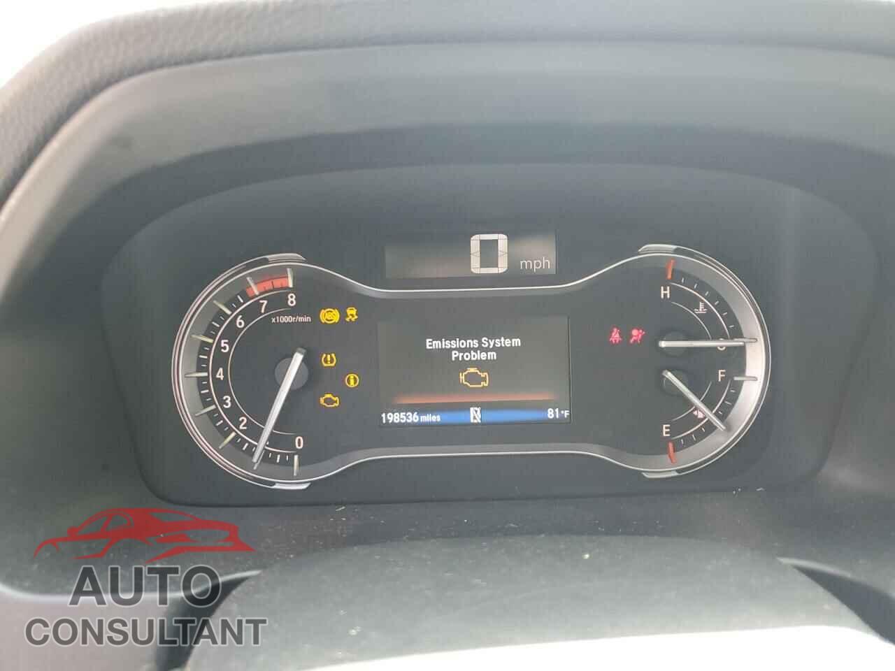 HONDA PILOT 2017 - 5FNYF5H5XHB017982