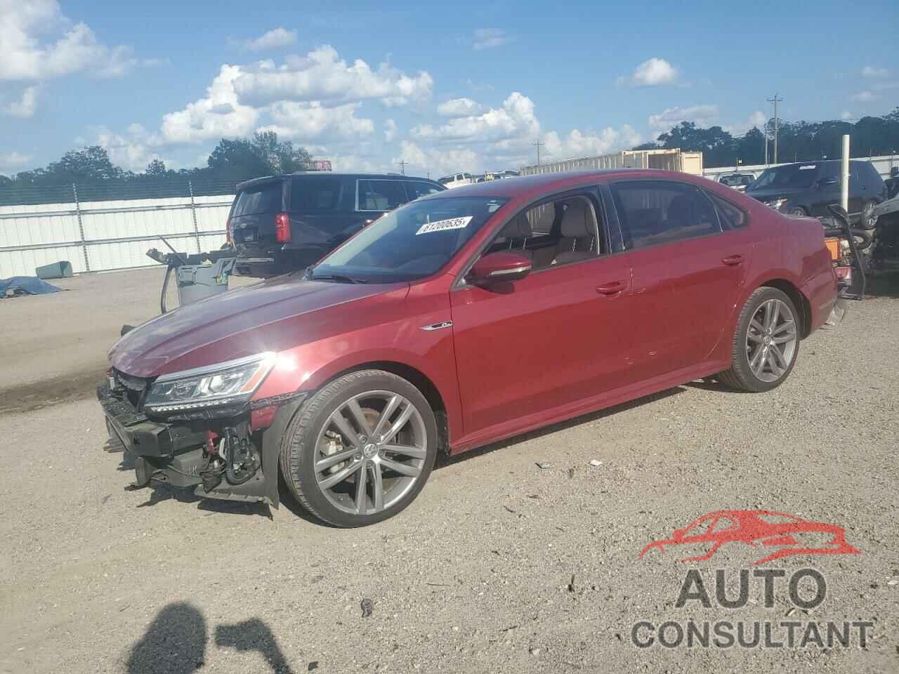 VOLKSWAGEN PASSAT 2018 - 1VWAA7A32JC045277