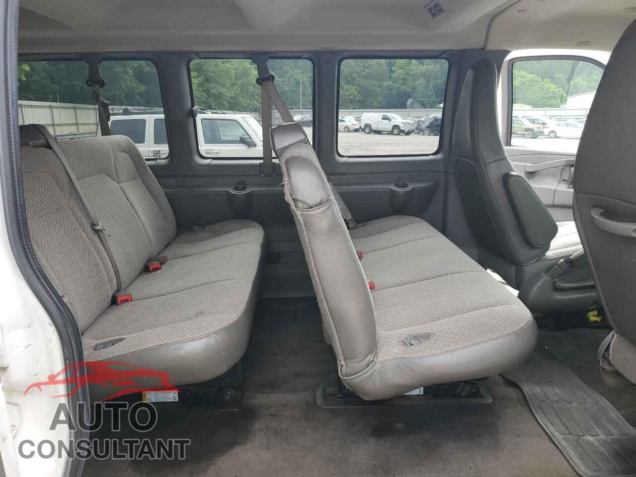CHEVROLET EXPRESS 2017 - 1GAZGPFG5H1235265