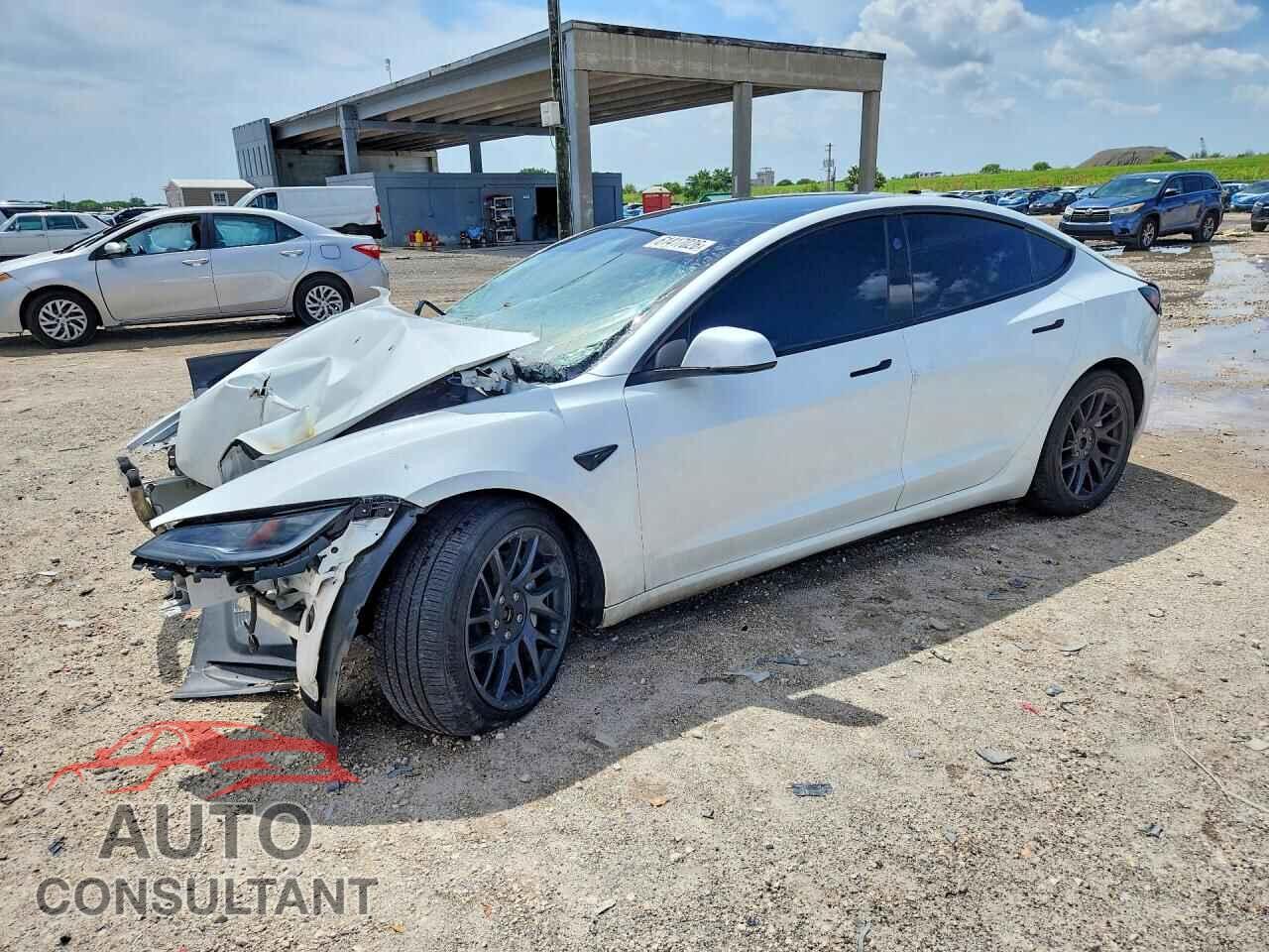 TESLA MODEL 3 2025 - 5YJ3E1EB8SF003697