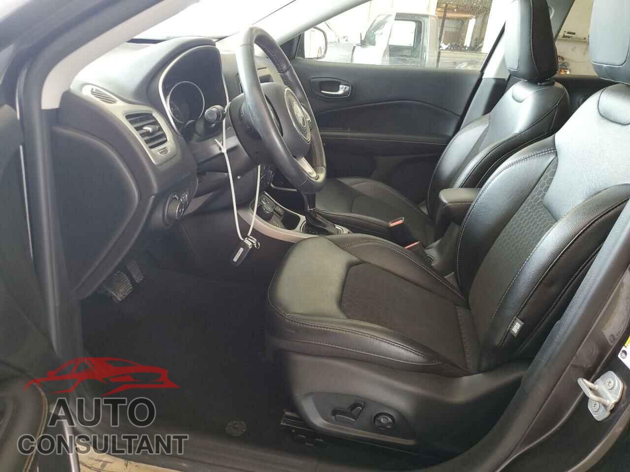 JEEP COMPASS 2021 - 3C4NJDBB7MT551012