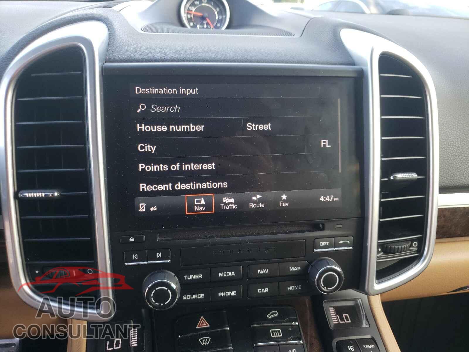 PORSCHE CAYENNE 2017 - WP1AB2A23HLA52774