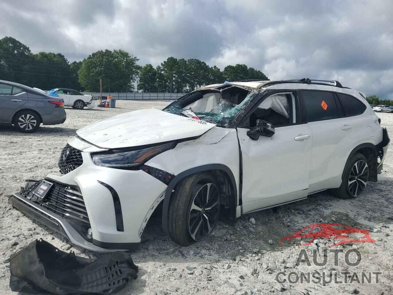 TOYOTA HIGHLANDER 2021 - 5TDJZRBH4MS139214