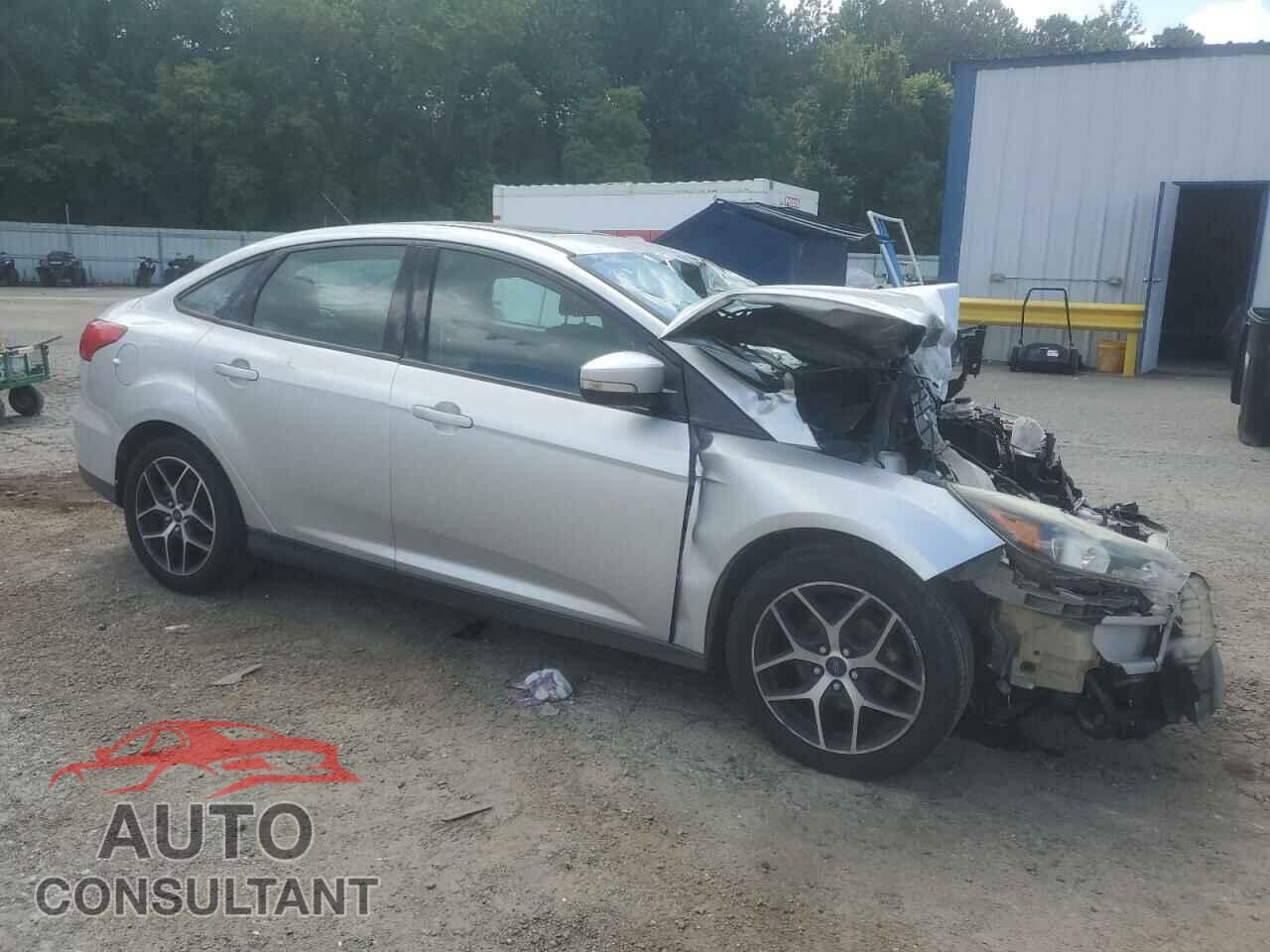 FORD FOCUS 2017 - 1FADP3H25HL212686