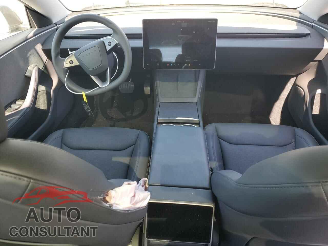 TESLA MODEL 3 2024 - 5YJ3E1EA7RF746997