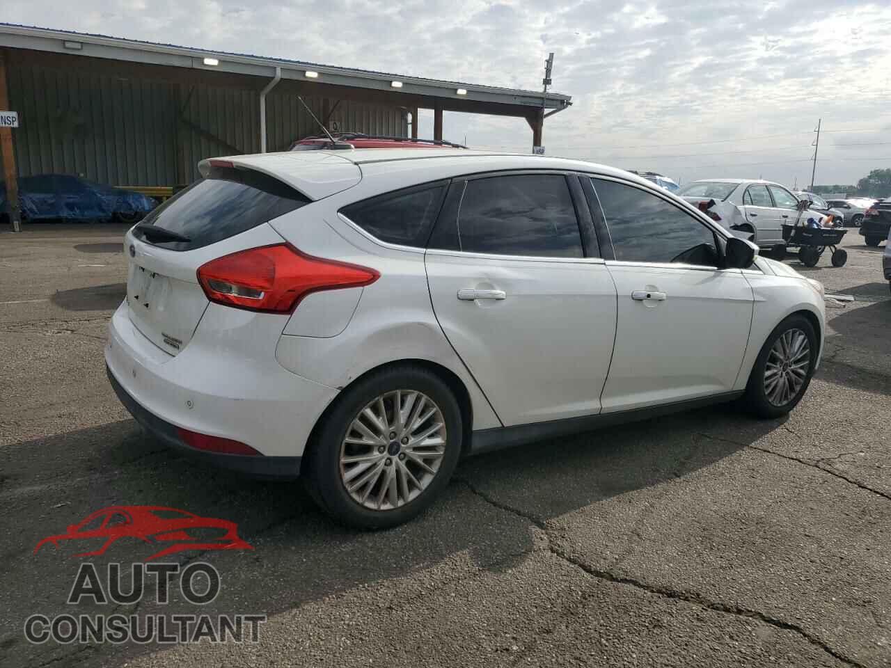 FORD FOCUS 2016 - 1FADP3N29GL290553