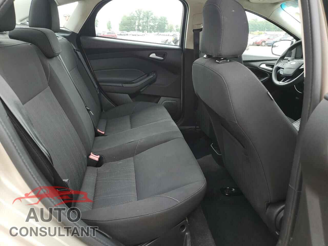 FORD FOCUS 2017 - 1FADP3FE3HL281812