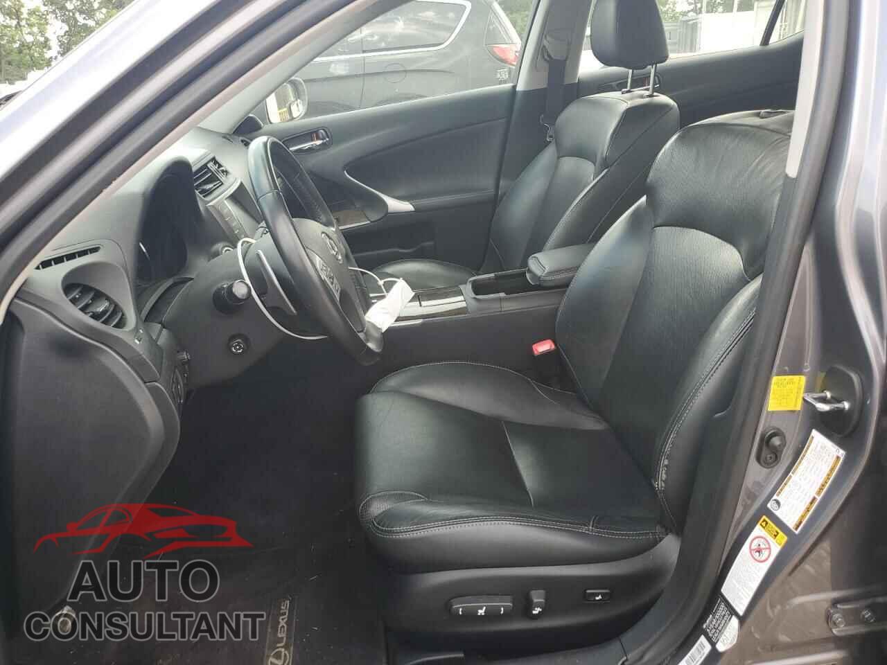 LEXUS IS 2012 - JTHCE5C26C5002334