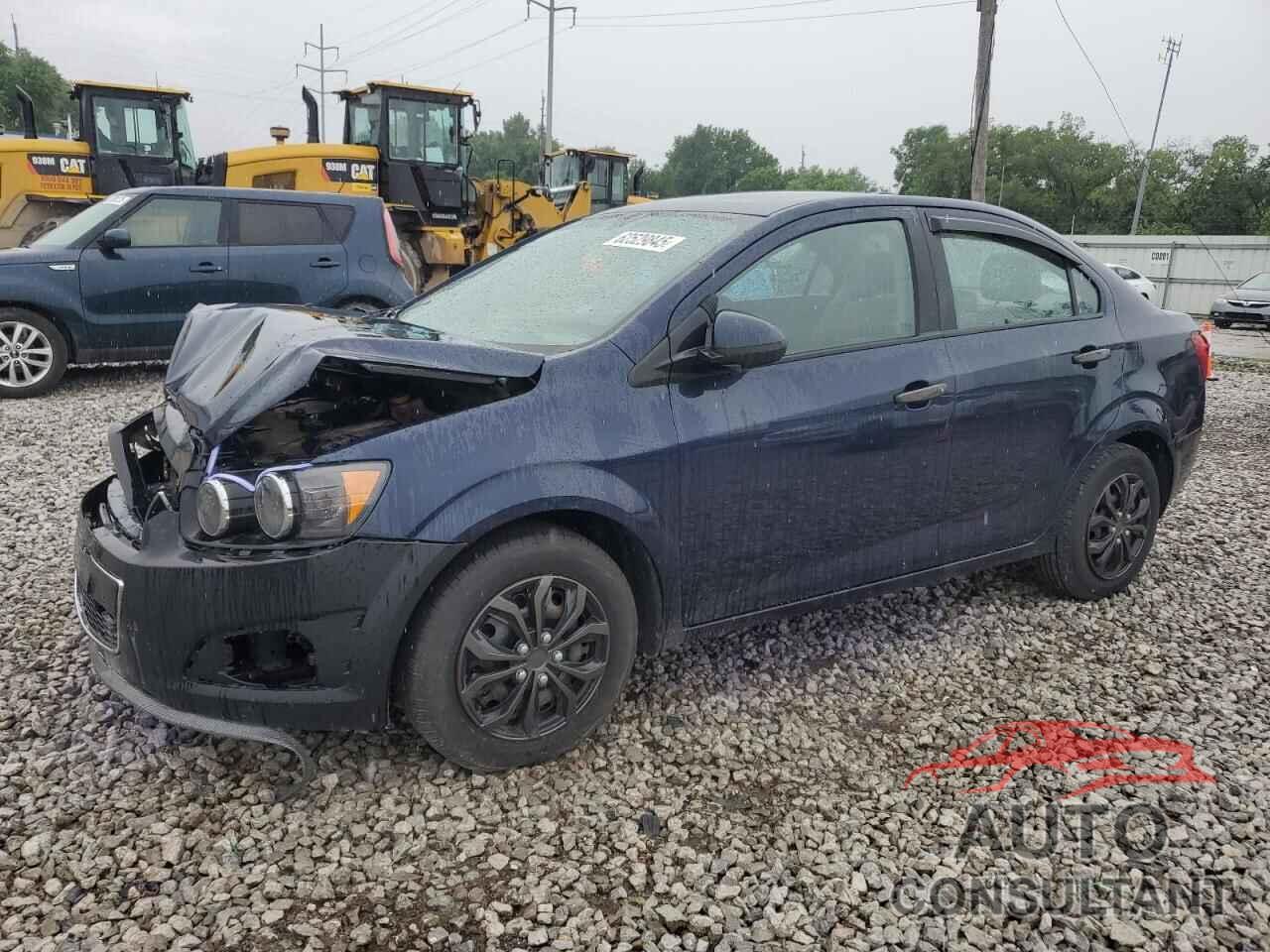 CHEVROLET SONIC 2015 - 1G1JB5SH9F4157213