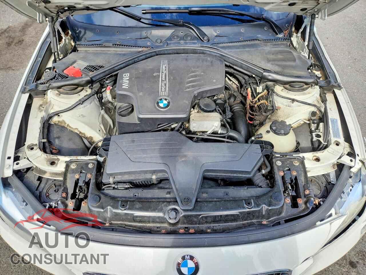 BMW 3 SERIES 2013 - WBA3B5C5XDF596780