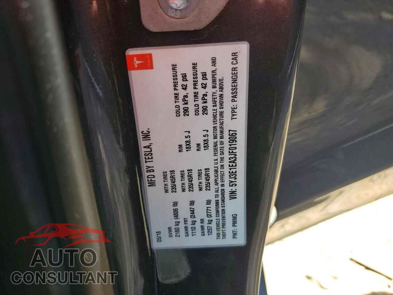 TESLA MODEL 3 2018 - 5YJ3E1EA3JF019067