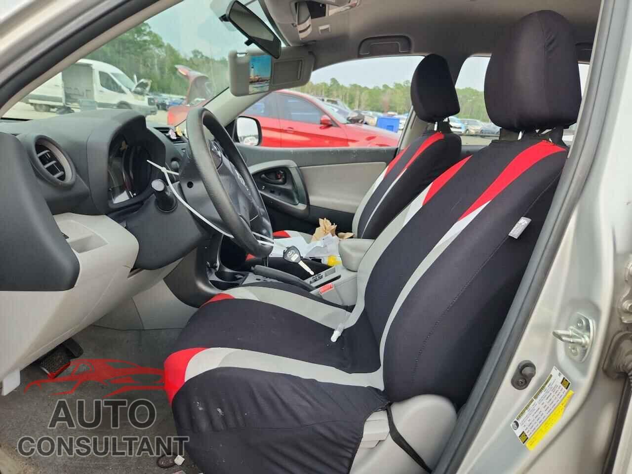 TOYOTA RAV4 2012 - 2T3ZF4DV1CW135443