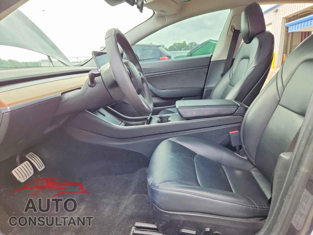 TESLA MODEL 3 2020 - 5YJ3E1EC5LF646860