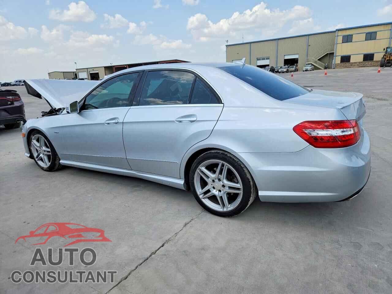 MERCEDES-BENZ E-CLASS 2012 - WDDHF5KB6CA587922