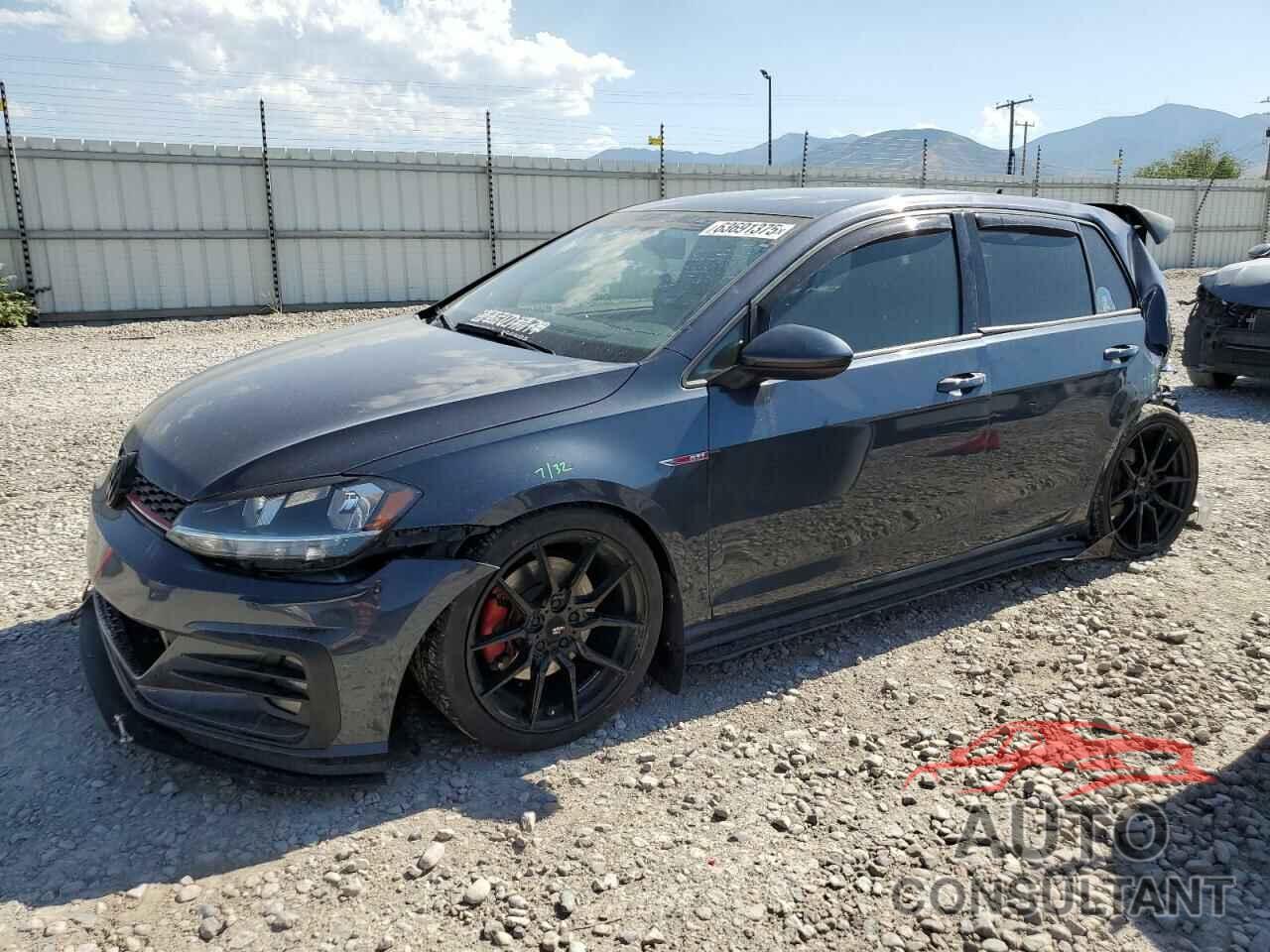 VOLKSWAGEN GTI 2018 - 3VW547AU7JM254479