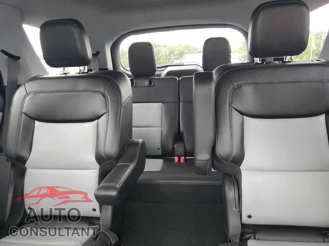 FORD EXPLORER 2022 - 1FMSK8DH3NGA22327