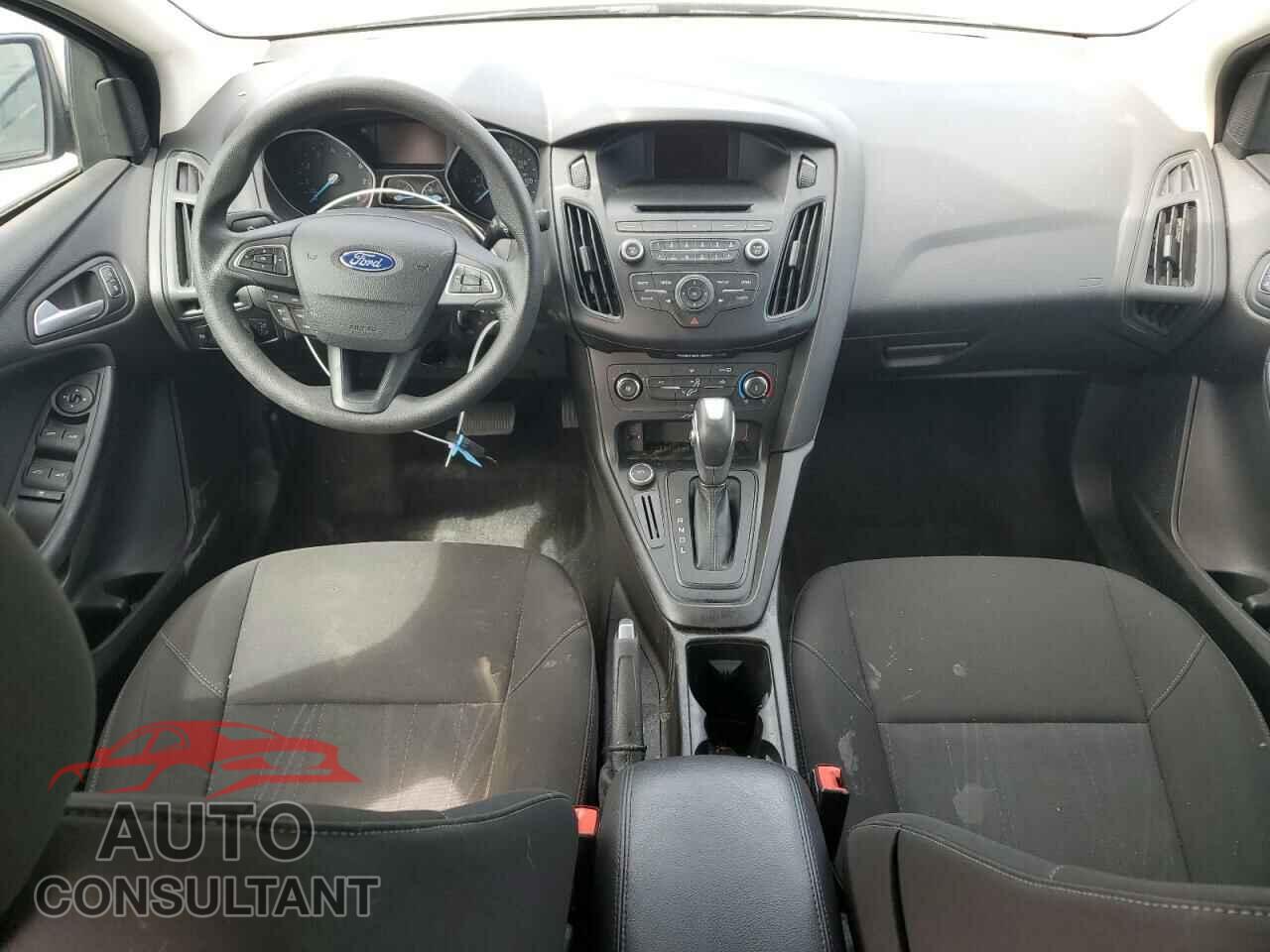 FORD FOCUS 2015 - 1FADP3F24FL332799