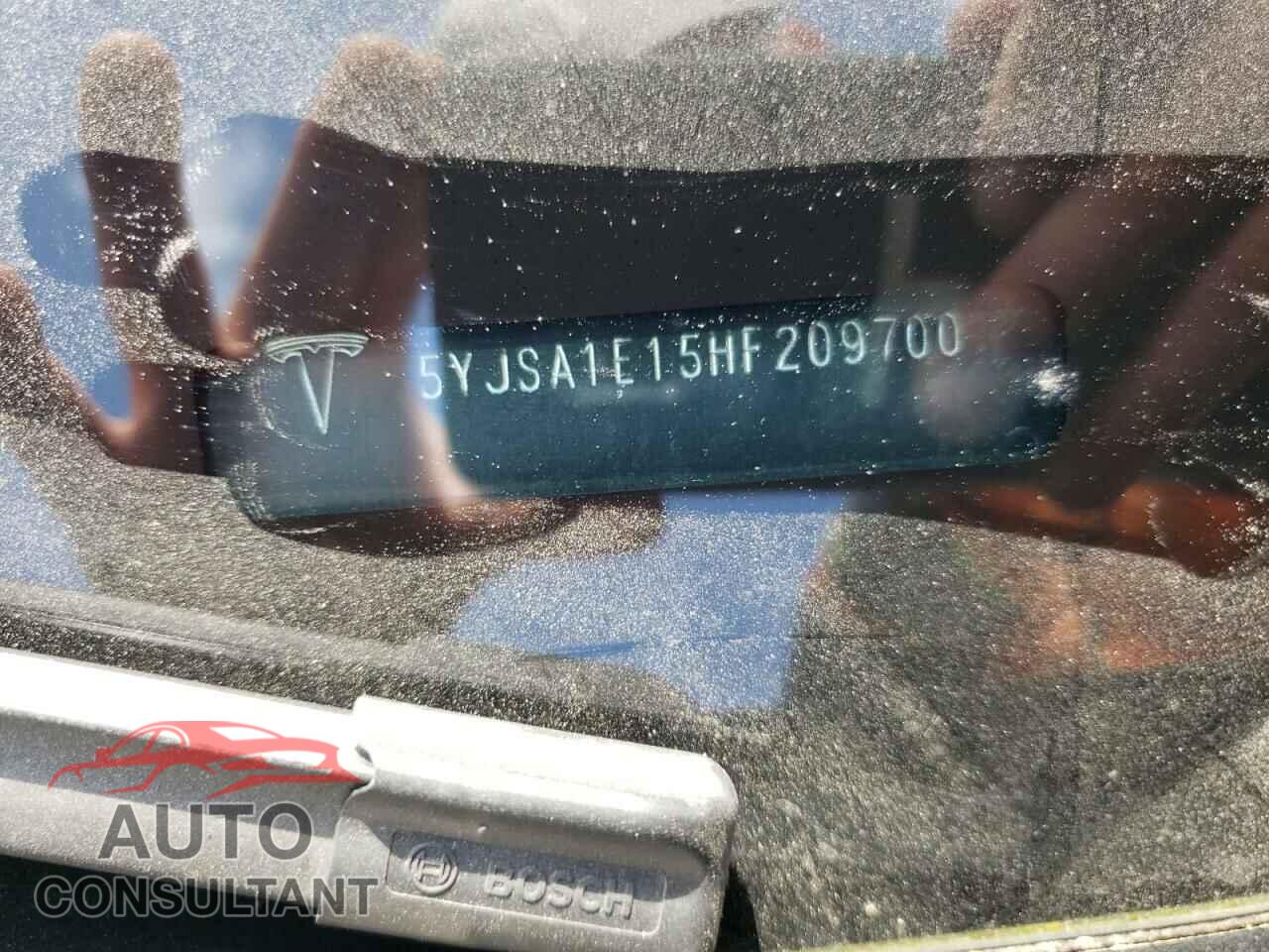 TESLA MODEL S 2017 - 5YJSA1E15HF209700