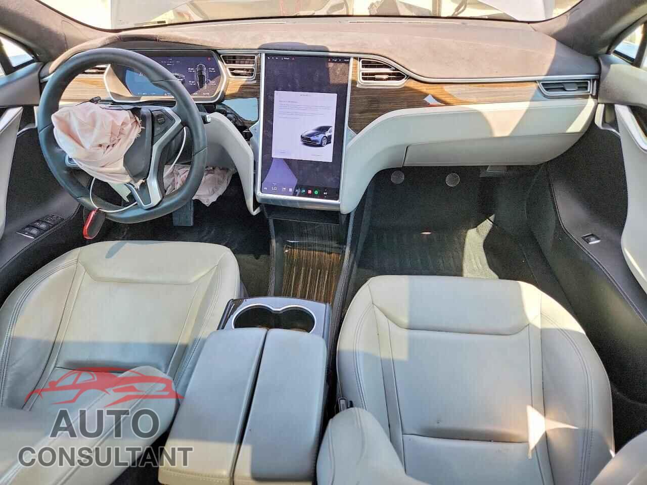 TESLA MODEL S 2015 - 5YJSA1E21FF111642