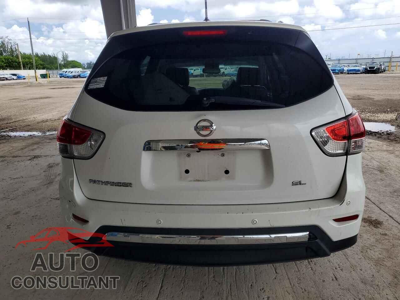 NISSAN PATHFINDER 2013 - 5N1AR2MN1DC657501