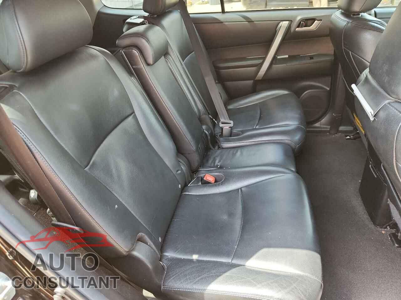 TOYOTA HIGHLANDER 2012 - 5TDBK3EH1CS125688