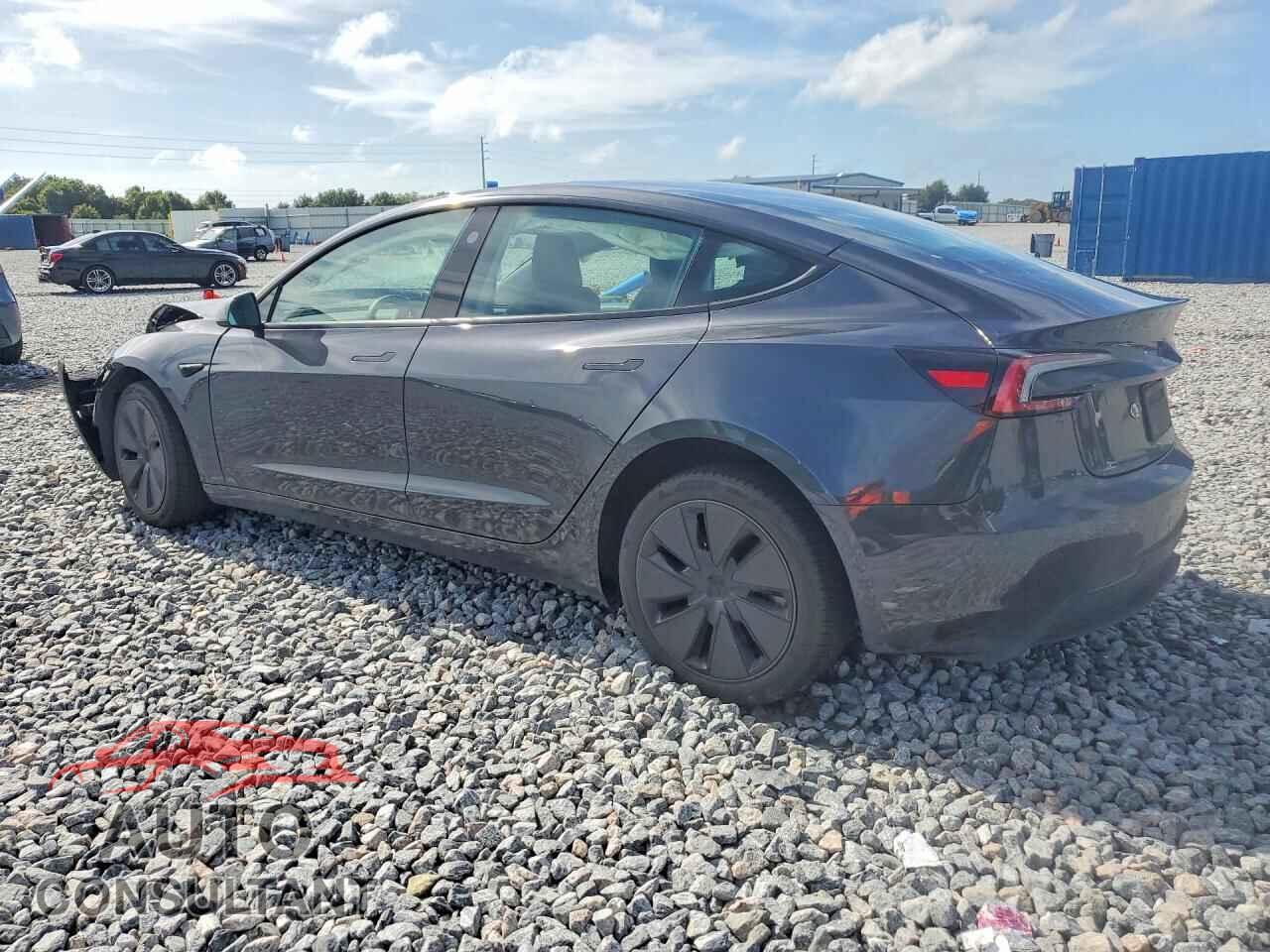 TESLA MODEL 3 2025 - 5YJ3E1EA4SF936018