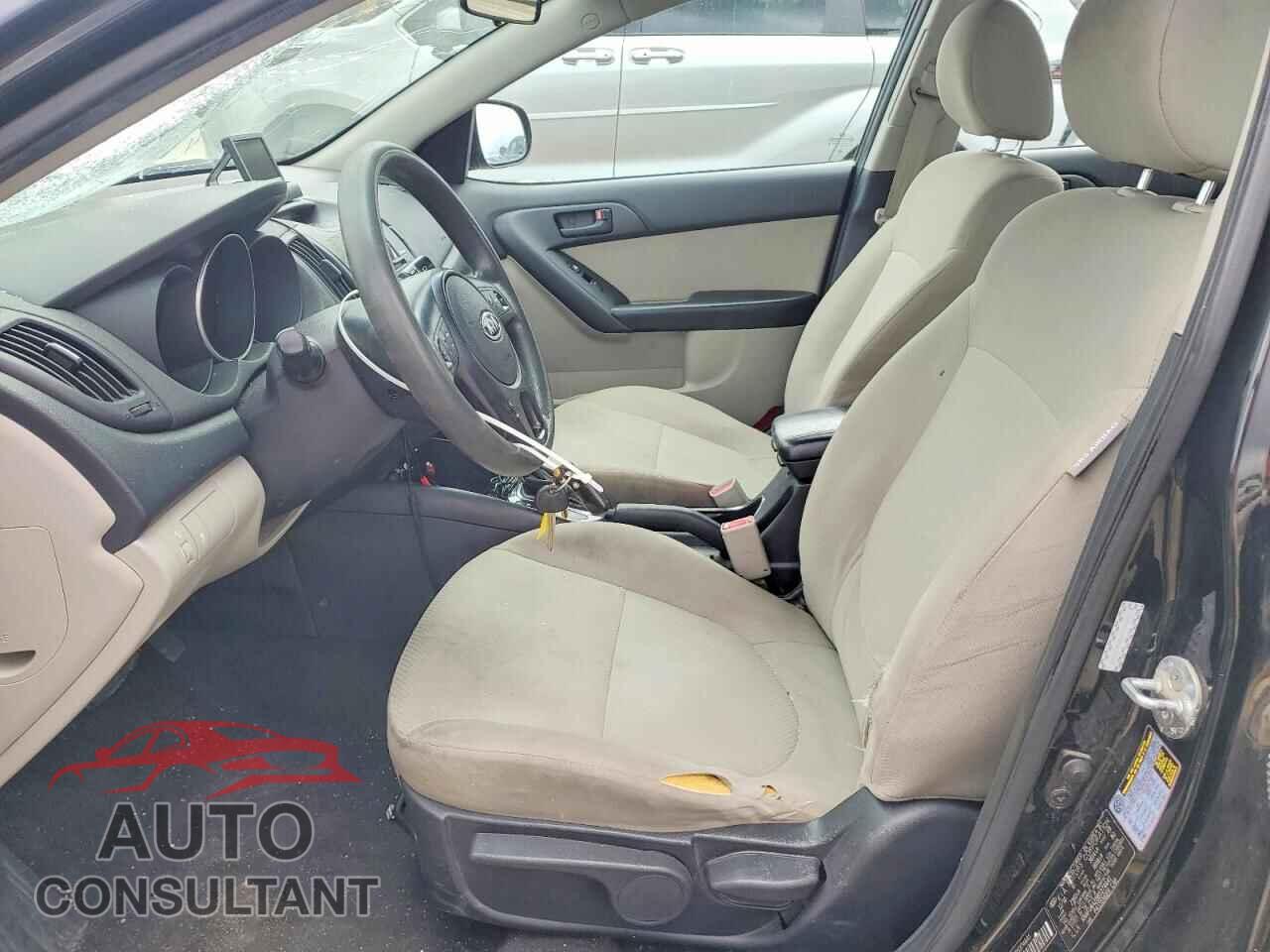 KIA FORTE 2011 - KNAFU4A28B5374641
