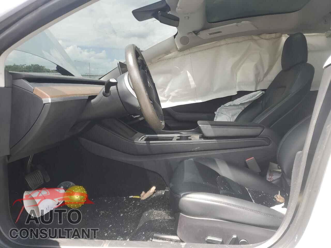 TESLA MODEL 3 2022 - 5YJ3E1EA5NF186682