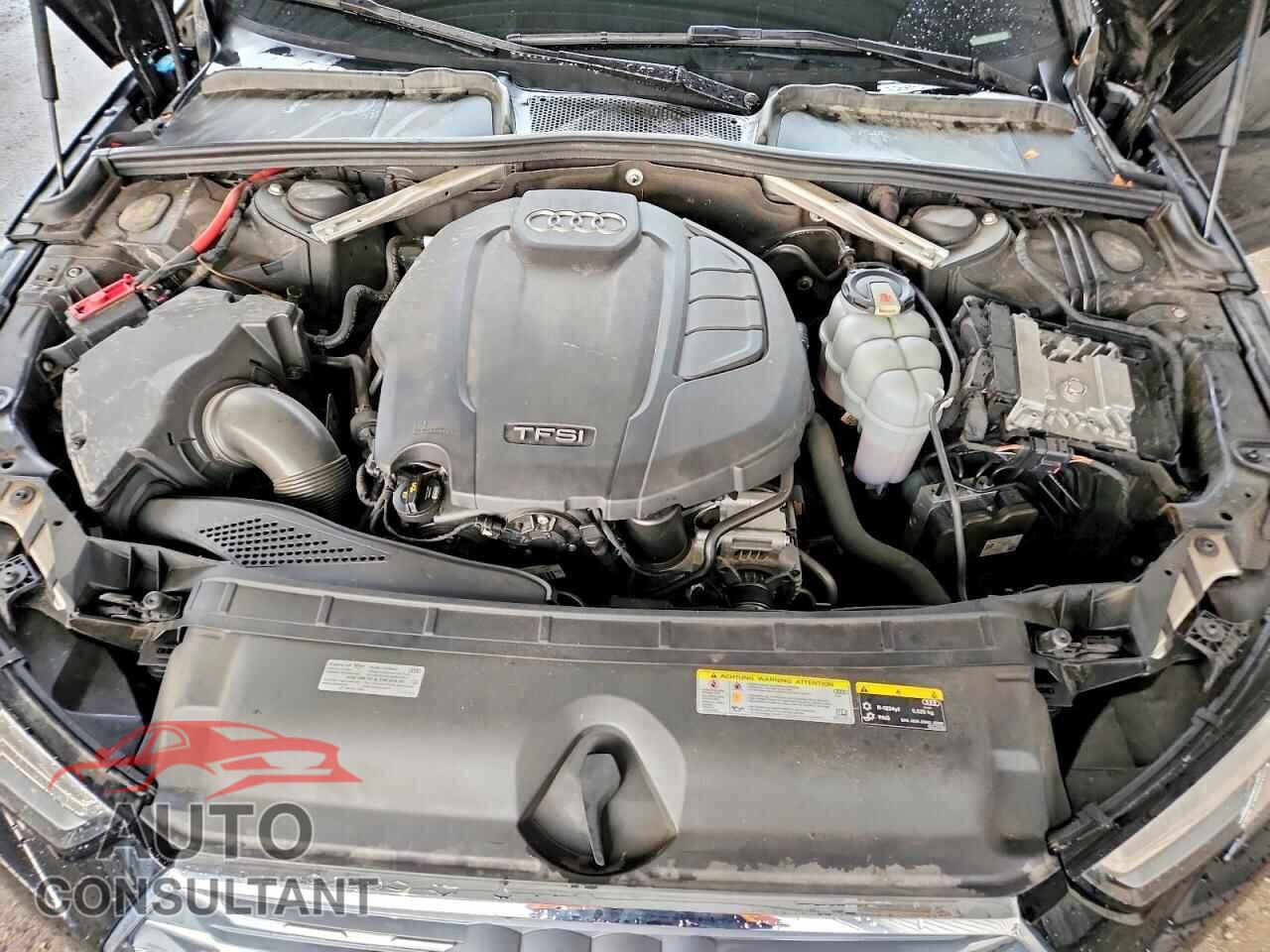 AUDI A4 2019 - WAUDNAF43KN018899
