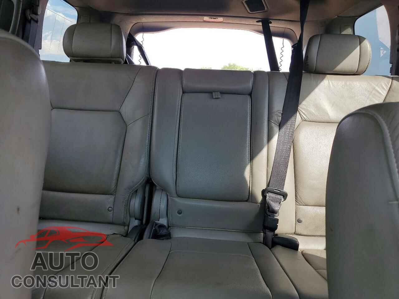 HONDA PILOT 2011 - 5FNYF4H59BB015092