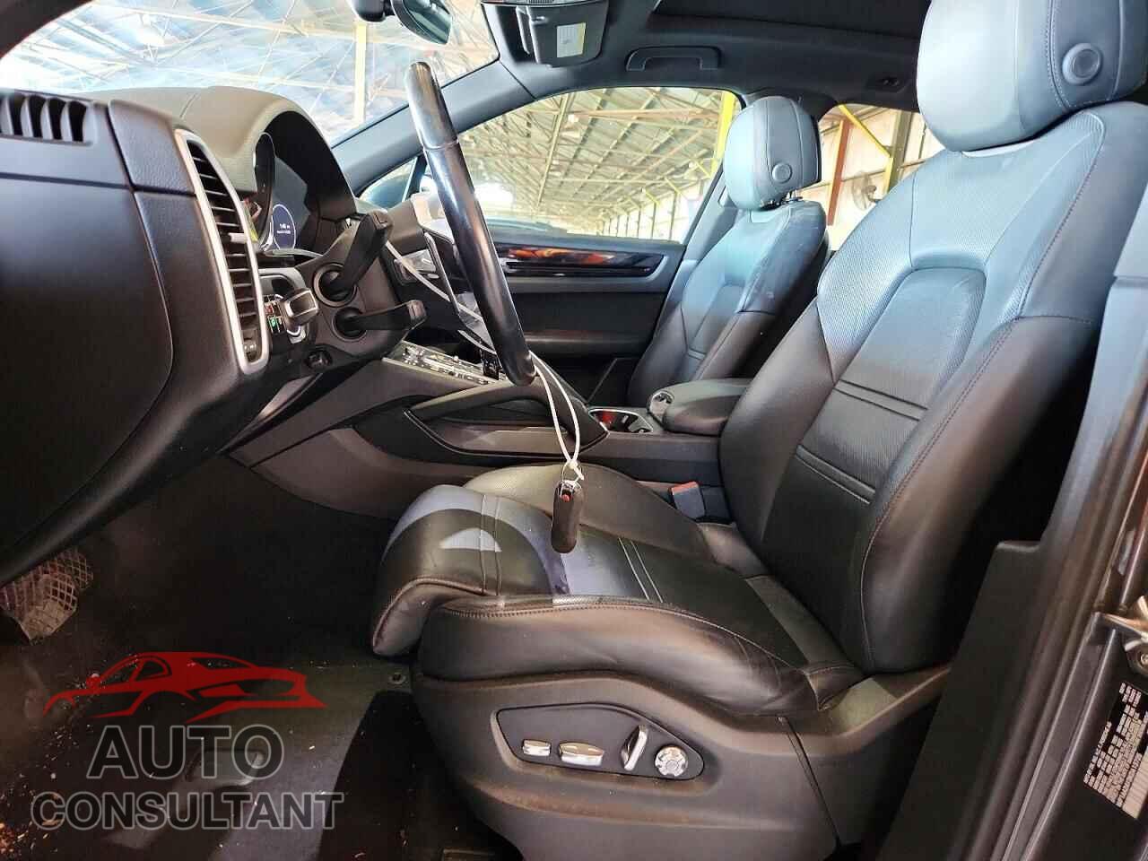 PORSCHE CAYENNE 2019 - WP1AA2AY3KDA13725