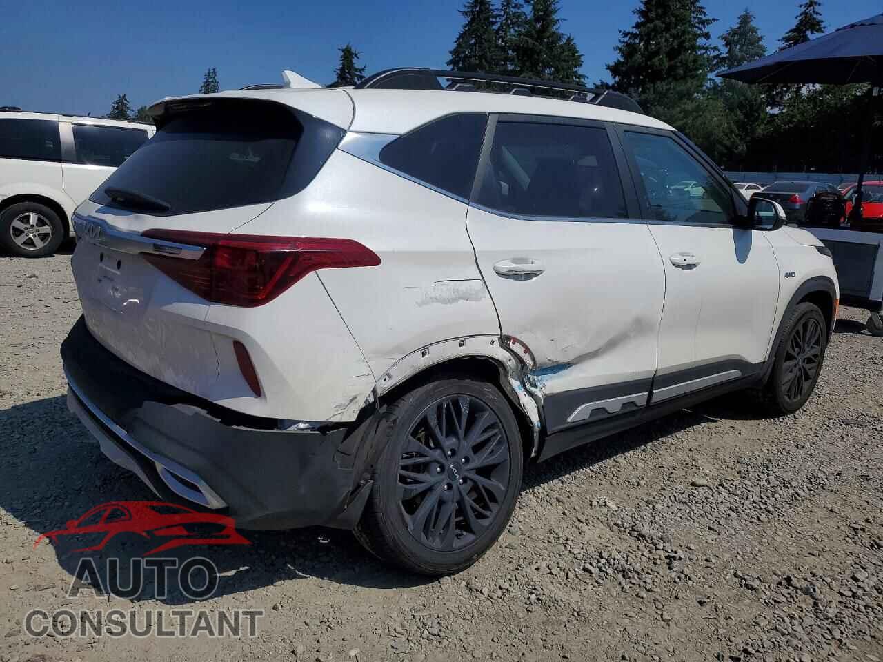 KIA SELTOS 2023 - KNDEUCA21P7399546