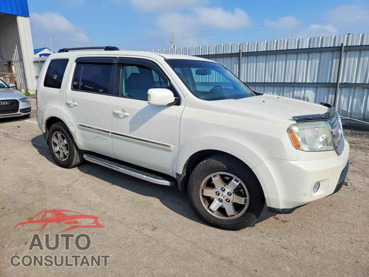 HONDA PILOT 2011 - 5FNYF4H94BB040193