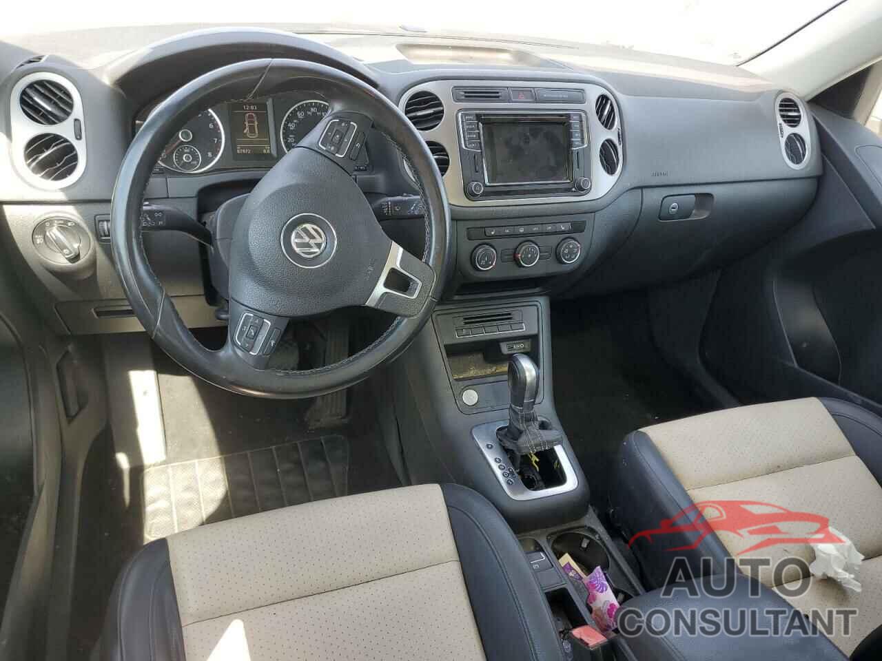 VOLKSWAGEN TIGUAN 2016 - WVGAV7AXXGW027610