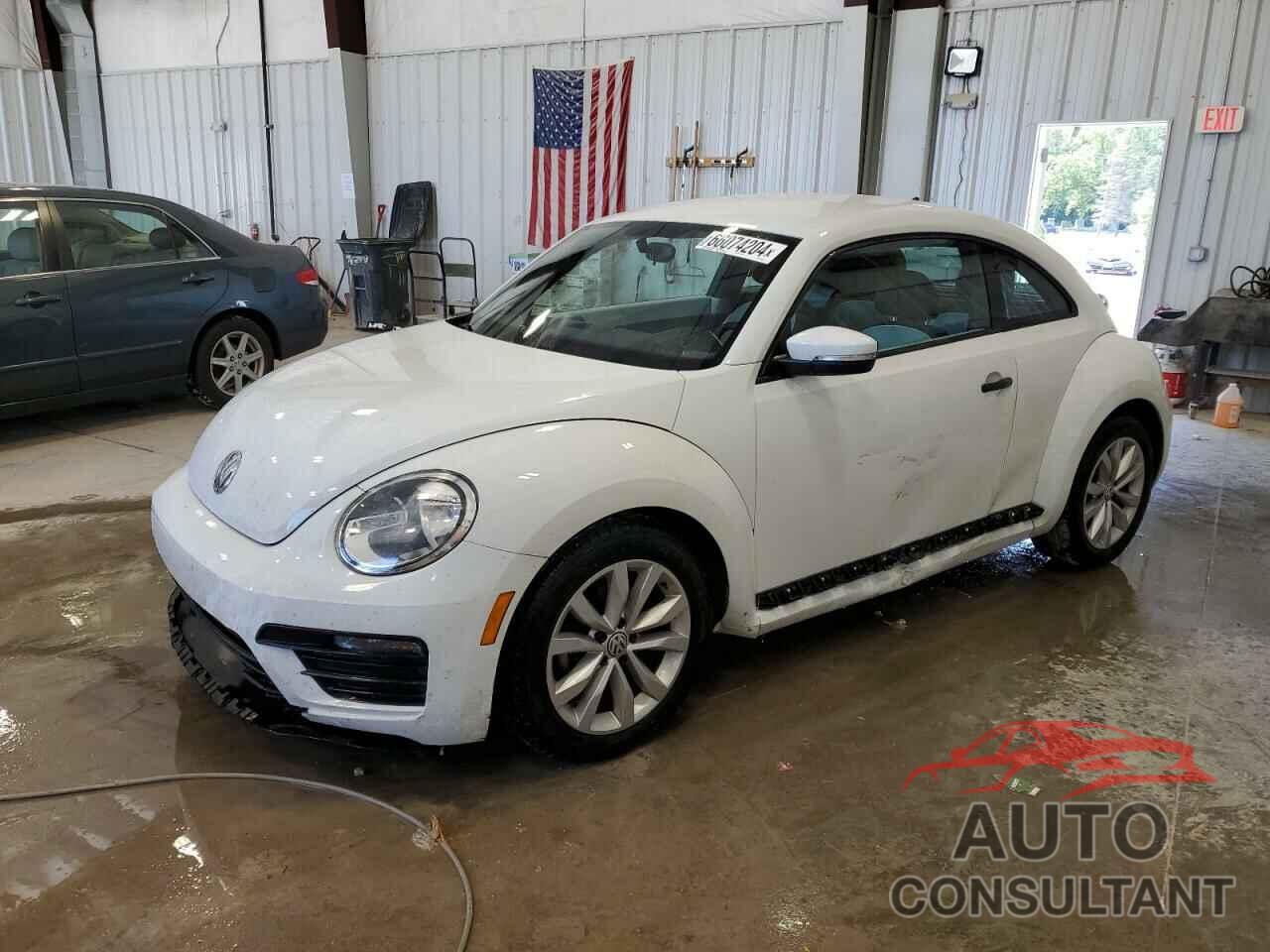 VOLKSWAGEN BEETLE 2017 - 3VWF17AT5HM617358