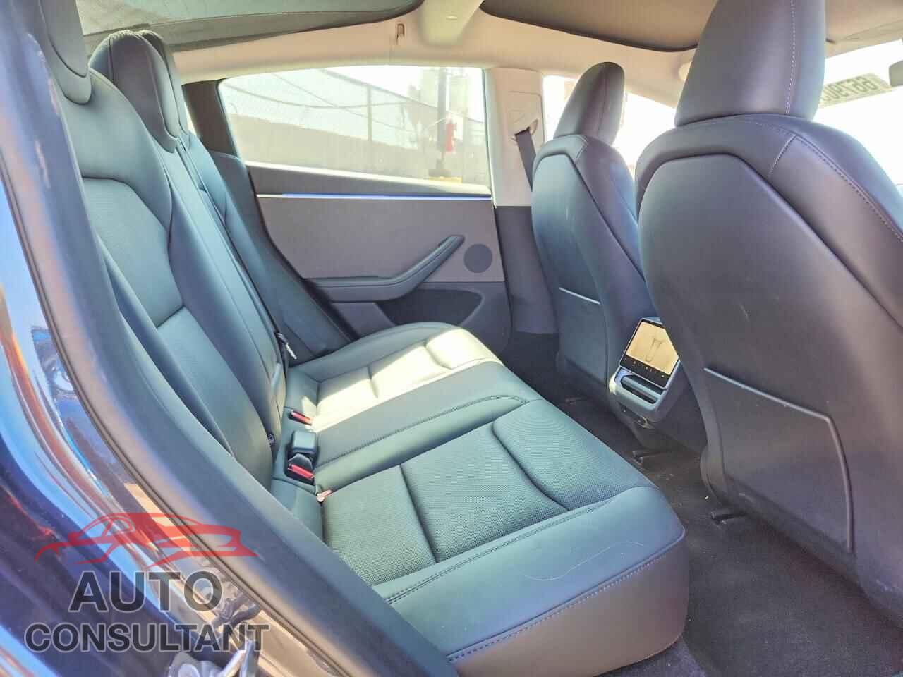 TESLA MODEL 3 2024 - 5YJ3E1EA2RF746941