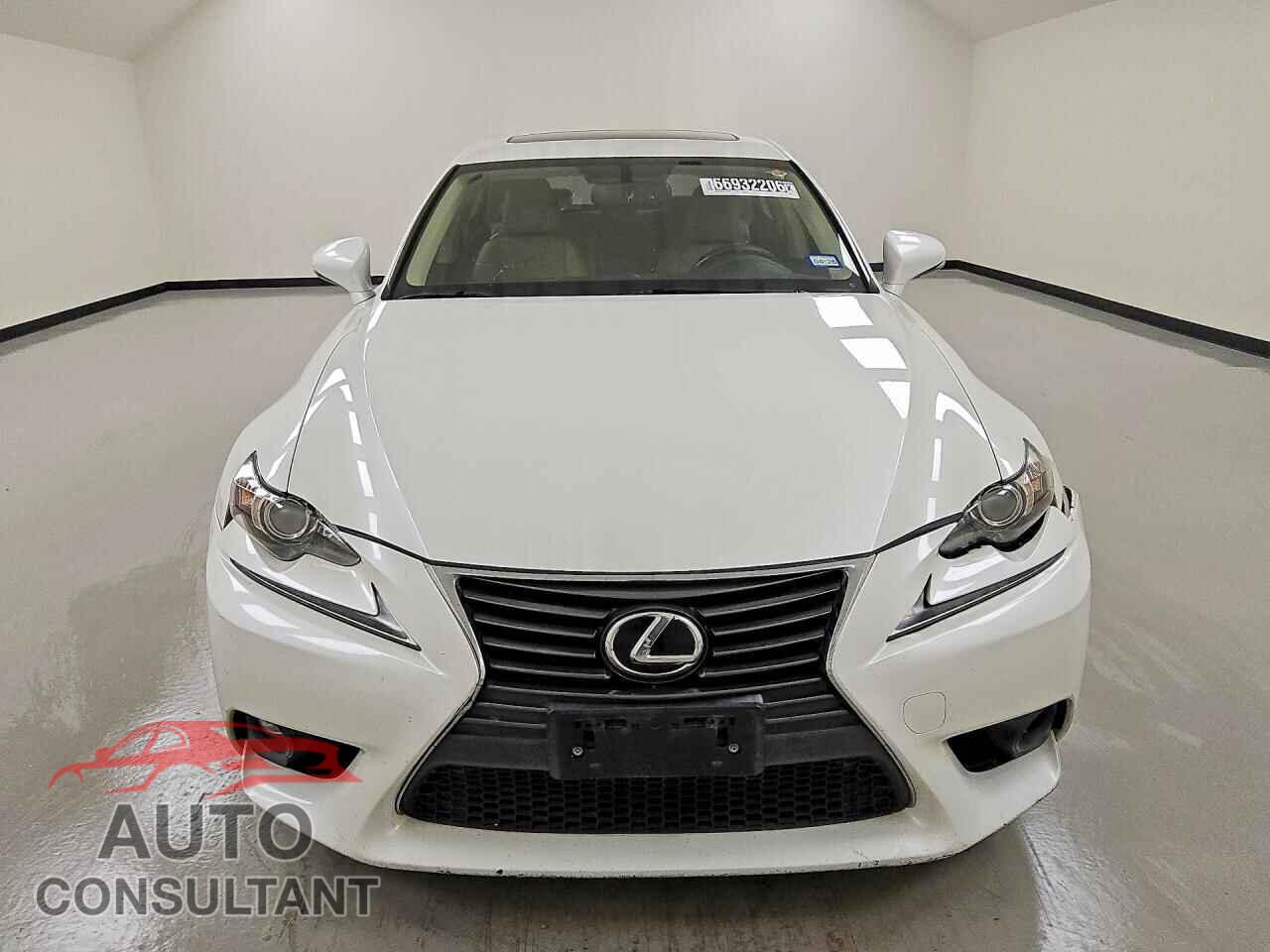 LEXUS IS 2015 - JTHBF1D24F5082270